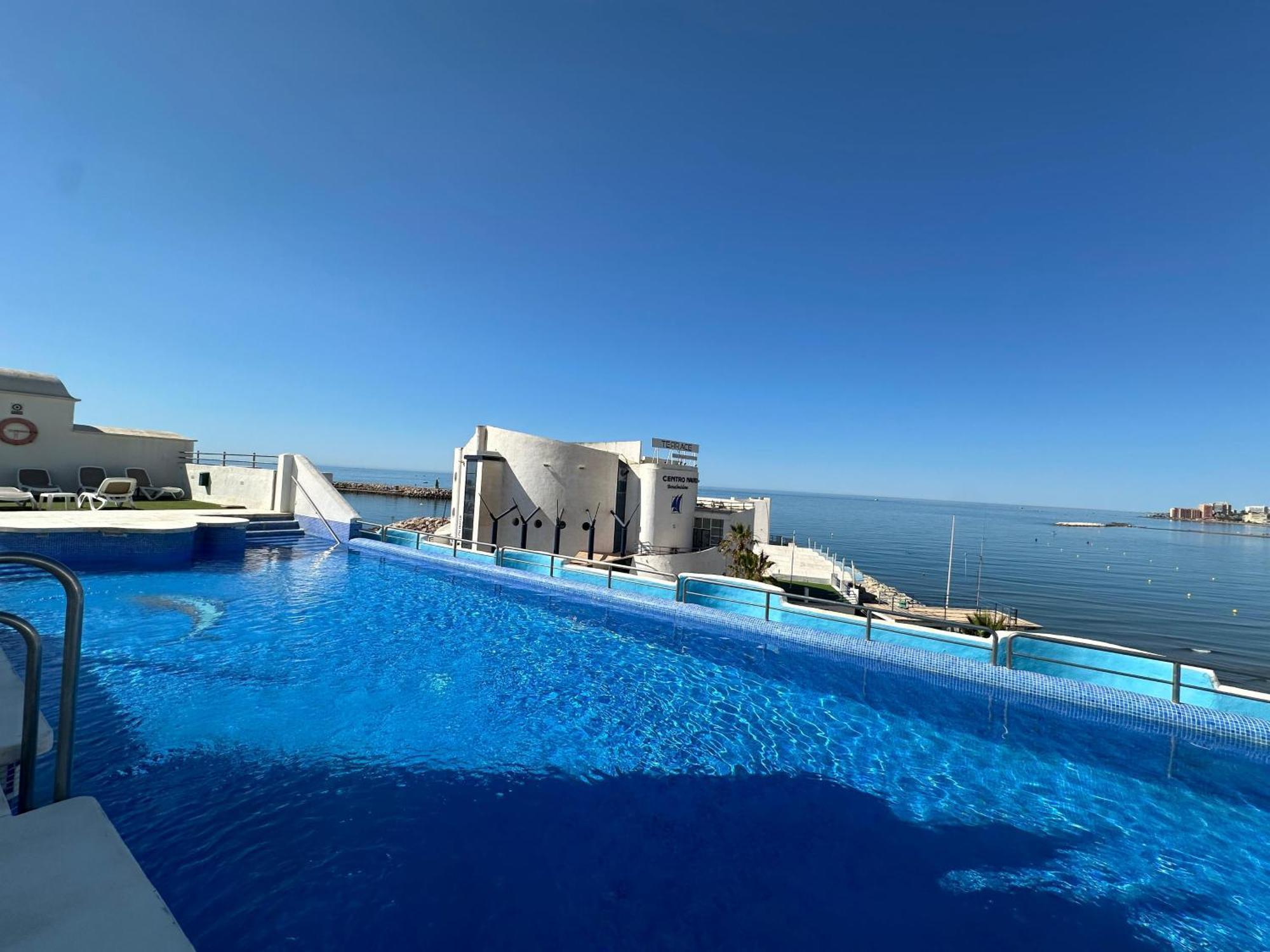Puerto Marina De Ensueno - 2 Hab - Reformado - Piscina Y Vistas Al Mar * Benalmadena